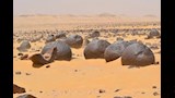 صخور على شكل ثمرة البطيخ بمناطق متفرقة بالوادي الجديد  (1)