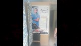 لافتة المكان