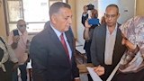 مديرة مدرسة مع محافظ القليوبية