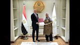 مدير مدرسة برقطا يحسم الجدل بعد تكريم وزير التعليم مستمر في عملي  (1)
