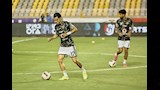 احماء لاعبي الأهلي
