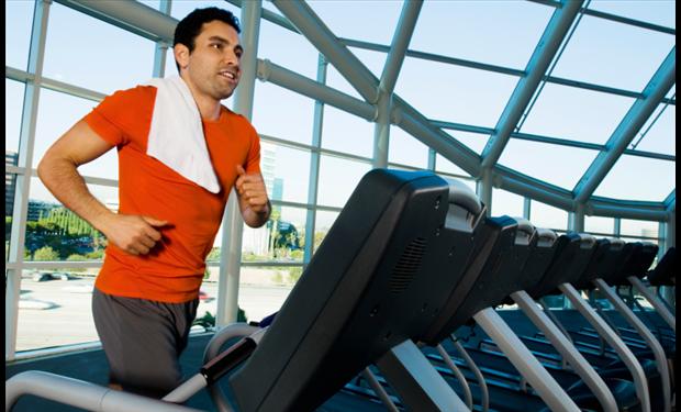 انحدار جهاز الجري يحاكي التدريب في الطبيعة 