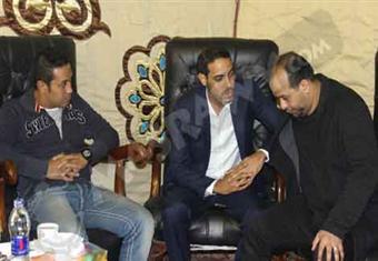 بالصور- نجوم الكرة والمجتمع فى عزاء والد خالد بيبو 