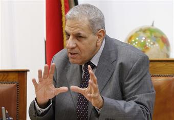 وزير الإسكان: قانون التظاهر أصدر لحماية المتظاهرين وليس لكبح الحريات