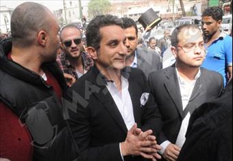 ''صحفيون ضد التعذيب'' تستنكر إيقاف قناة الـ''cbc'' برنامج باسم يوسف