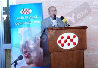 وزير الطيران يتفقد مشروع فندق المطار استعدادًا لافتتاحه