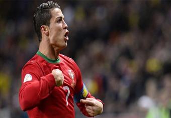 رونالدو أفضل لاعبي العالم في استفتاء مجلة "وورلد سوكر"