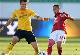 الرجاء يحمل آمال أمة في مواجهة رونالدينيو ورفاقه.. والأهلي يبحث عن خروج مشرف