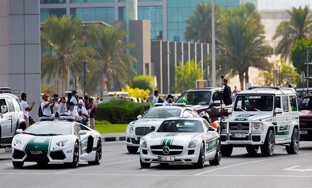 سيارة المليون درهم تنضم الى شرطة دبى
