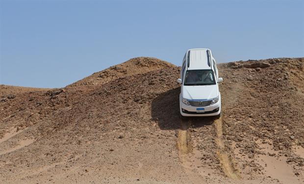 فريق “رحالة للراليات”يحصل على المركز الثانى للسيارات القياسية