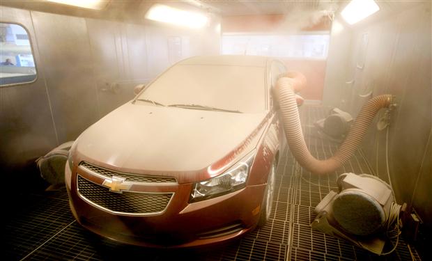 شيفروليه كروز في “حجرة الغبار”