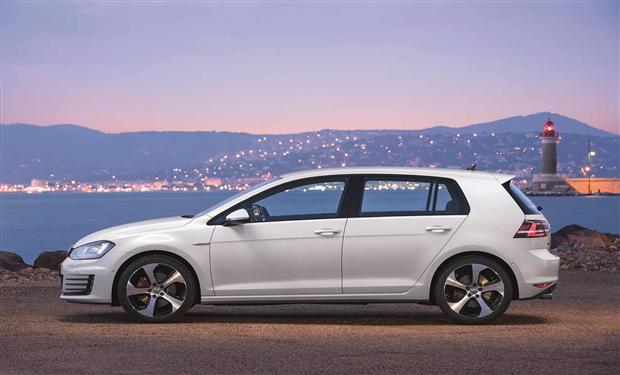 اطلاق الجيل الجديد من Golf GTI فى أبوطبى