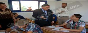 بالصور - محافظ سوهاج يتفقد لجان امتحان الدور الثاني للثانوية العامة 