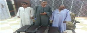 ضبط مسجل خطر وآخرين بسوهاج حاولوا تهريب 3 أسلحة آلية لمسجل بأسيوط
