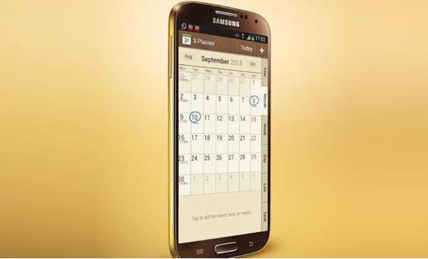هل تقلد سامسونج آبل بنسختها الذهبية من Galaxy S4 ؟  