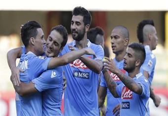 بولونيا يجبر نابولي على التعادل وفيورنتينا يواصل التألق بالدوري الإيطالي