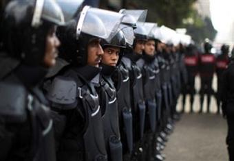 قوات الأمن تعترض الصحفيين بشارع الهرم إجراءات مشددة أمام قسم الطالبية