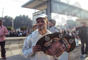 أحمد من أمام الاتحادية: ''السيسي أكل عيشي''