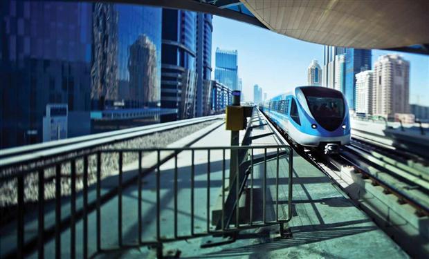 بأمر من الشيخ "فزاع" غرامة 30 ألف درهم لمن يقطع الاشارة الحمراء