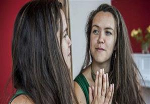 بريطانية تتزوج نفسها