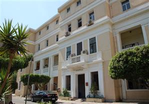 حظي بتعاطف كبير .. طبيب يقدم استقالته من مستشفى الدمرداش الجامعي