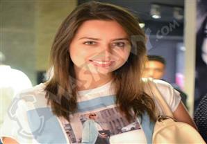 هبة مجدي تُنقذ شريف سلامة من الوقوع في ''الخطيئة''