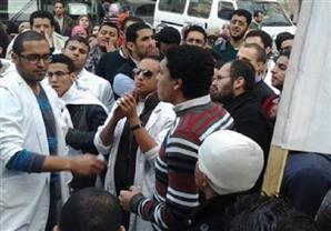 طلاب الصيدلة بجامعة المستقبل يعتصمون لرفض تقييدهم بالكشوف