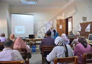 برنامج لتدريب موجهي التعليم على المناهج المطورة تحت شعار بنحب مصر