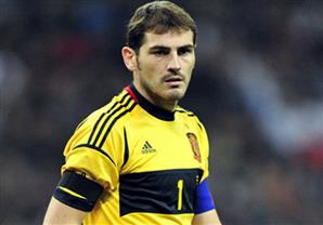 كاسياس: رفضت الرد على مورينيو.. وجماهير الريال منقسمة بسبب زوجتي