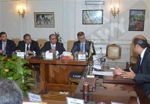 التموين تبحث التعاون مع "فيزا" في 4 مشروعات تتعلق بالمواطنين