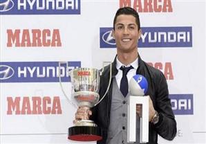 رونالدو ''الحزين'' يواصل حصد الألقاب ويفوز بجائزتين جديدتين