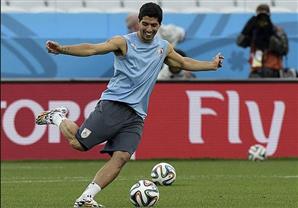 سواريز يبدأ التدريب مع أوروجواي استعدادا لمباراتي كوستاريكا وتشيلي 