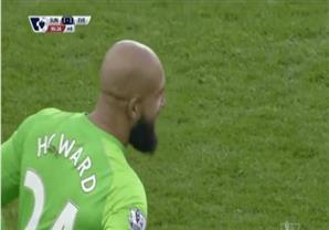 خدعة كوميدية يلجأ لها الحارس الأمريكي تيم هاورد لإنقاذ مرماه