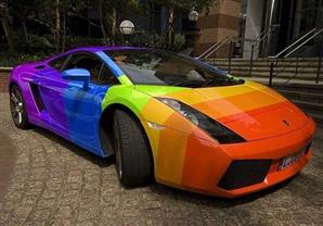 بالفيديو: مقلب السيارة التي تغير لونها