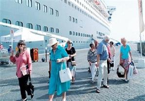 وصول 400 سائح فى أولى الرحلات السياحية للموسم الشتوي لميناء السخنة