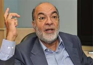 نقيب الصيادلة يتقدم باستقالته ردا على إقحام النقابة في السياسة