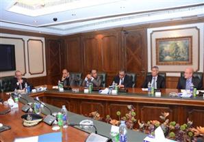 بالصور- اجتماع أمنى لمراجعة خطط تأمين المطارات لمواجهة تظاهرات 28 نوفمبر