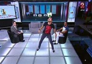 شاهد شاب مصرى يلعب بالكرة ويتحكم فيها بطريقة رائعة