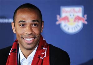 هنري يعلن اعتزاله اللعب وتوجهه للعمل الإعلامي