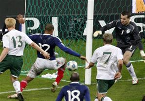 هدف هنري بيده في مرمى أيرلندا