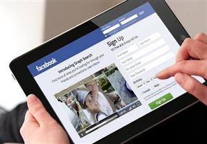 فيسبوك يُطلق تطبيقًا جديدًا لإضافة ''المُلصقات'' على الصور