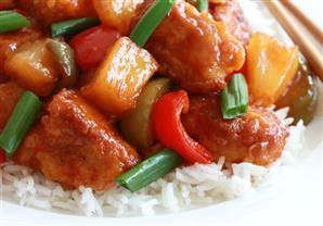  كيف تستخدمين التفاح والأناناس والبرتقال في الطهي؟.. إليكِ الطريقة 