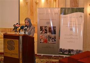 بالصور.. عشري تعلن سياسات لتحسين وضع المرأة المصرية في سوق العمل