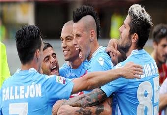 بحضور مارادونا.. نابولي يفترس ذئاب روما ليتأهل لنهائي الكأس