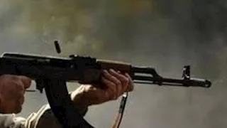 طلقات في الهواء للترهيب.. تفاصيل "خناقة بالآلي" بقنا