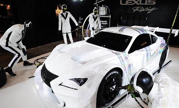 لكزس تكشف النقاب عن سيارة السباقات RC F GT500 2014
