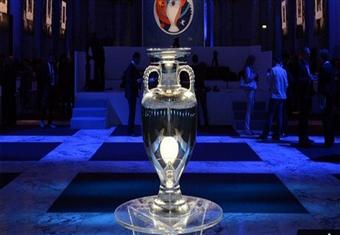 مواجهات صعبة في انتظار هولندا والبرتغال في تصفيات يورو 2016