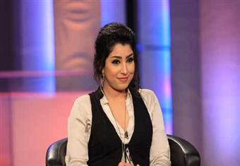 إيتن عامر مُدرسة لغة عربية في "السبع وصايا"