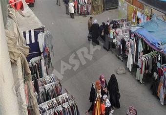 بالصور- ''الأوكازيون'' كساد في ''المولات'' ورواج لـ''البالة''