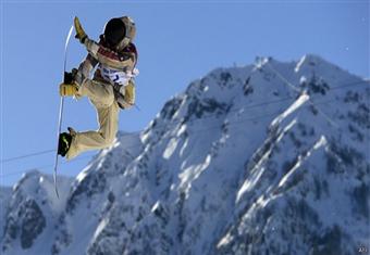 الولايات المتحدة تحصد أولى الميداليات الذهبية في منافسات لوح التزلج